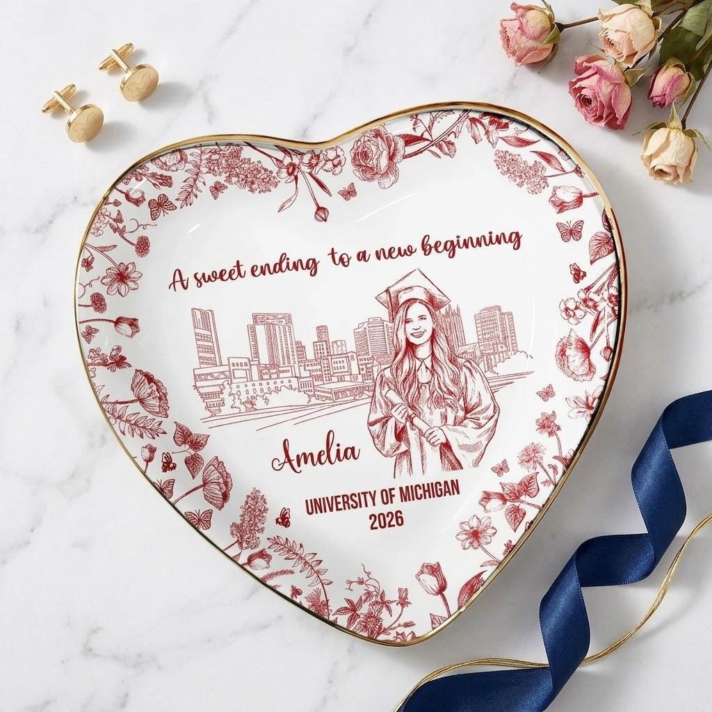 Custom Photo Pencil Sketch Graduation Jewelry Dish, Personalized Graduation Gift for Her, Class Of 2026 Gift for Friends, Gift for Daughter